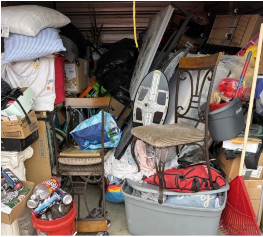 10 x 15 storage unit in Fraser, MI