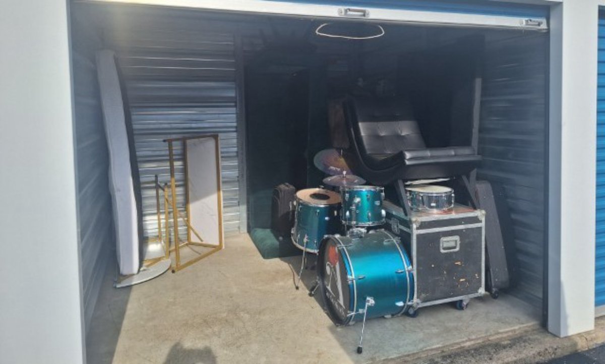 10 x 10 storage unit in Indianapolis, IN