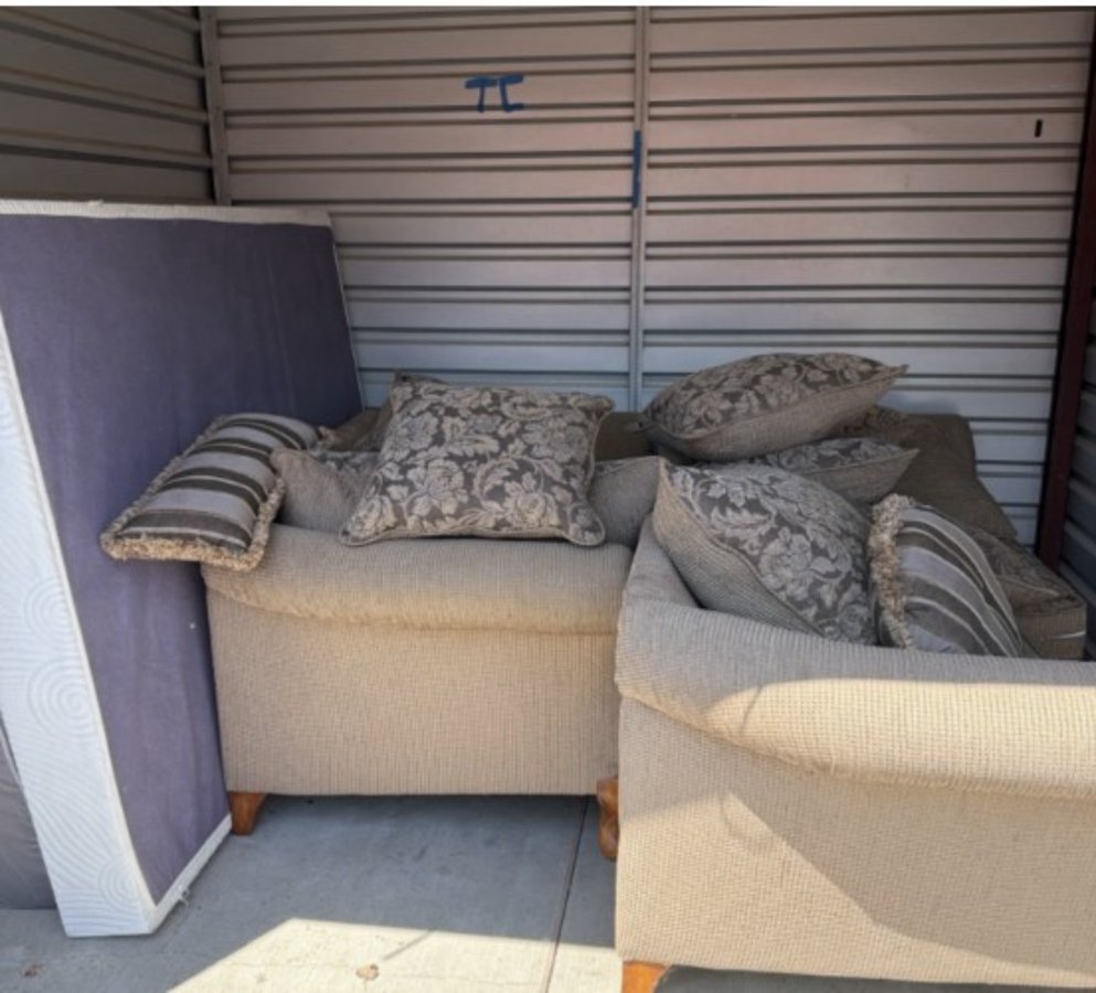 10 x 10 storage unit in Clinton Township, MI