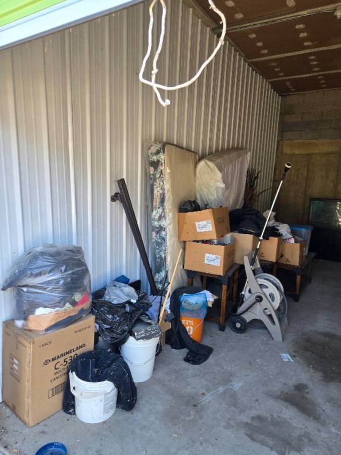 10 x 24 storage unit in Hazelwood, MO