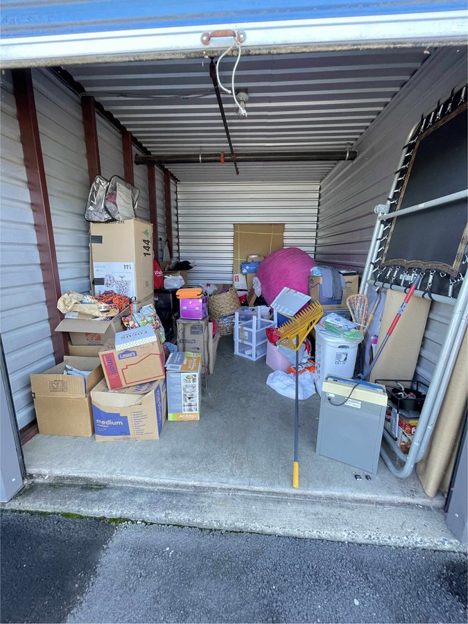 10 x 15 storage unit in Manassas, VA
