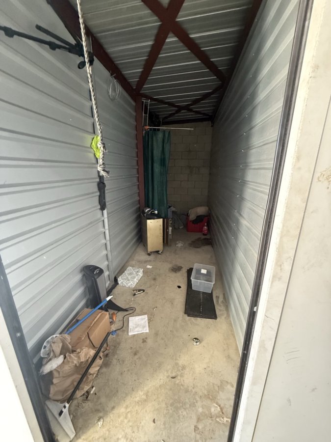 5 x 16 storage unit in Upland, CA