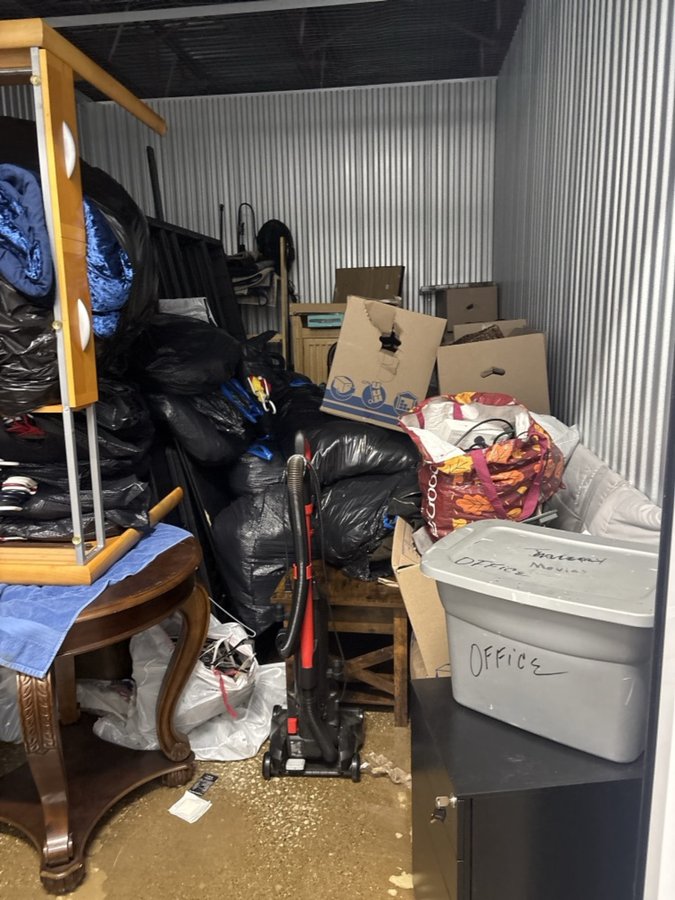 10 x 15 storage unit in Merrillville, IN