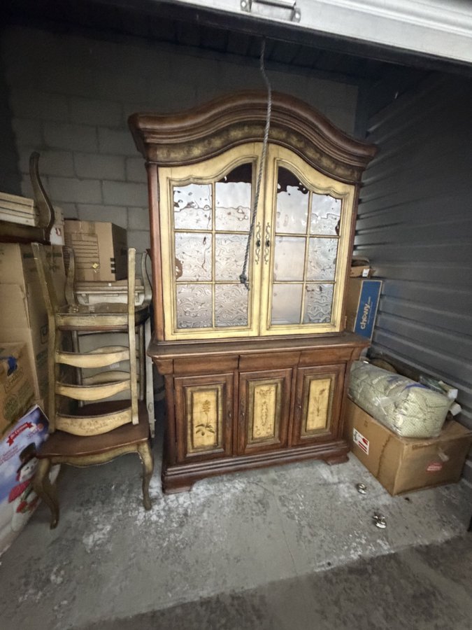 10 x 5 storage unit in Ontario, CA