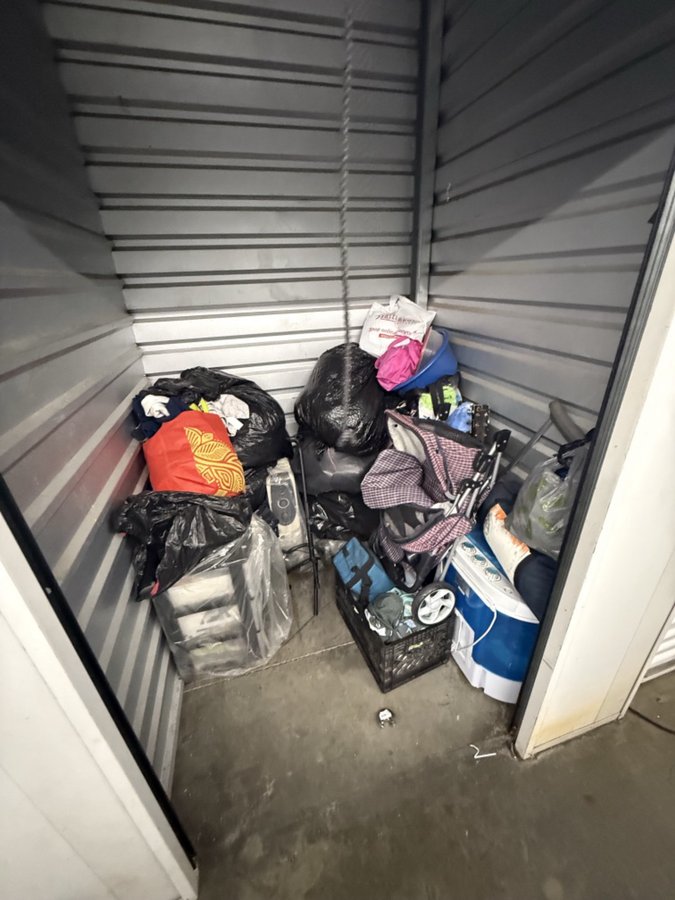 5 x 5 storage unit in Ontario, CA