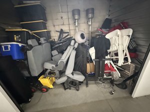10 x 5 storage unit in Ontario, CA