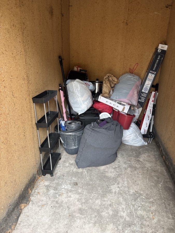 5 x 10 storage unit in Hobart, IN