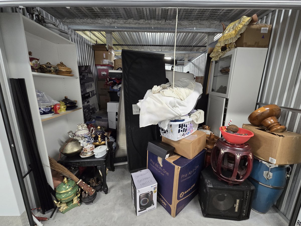 10 x 20 storage unit in Palmetto Bay, FL