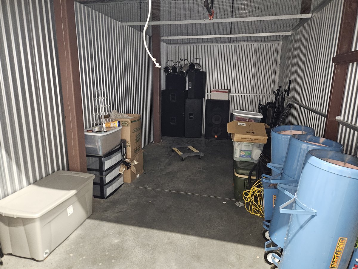 10 x 19 storage unit in Pittsburgh, PA
