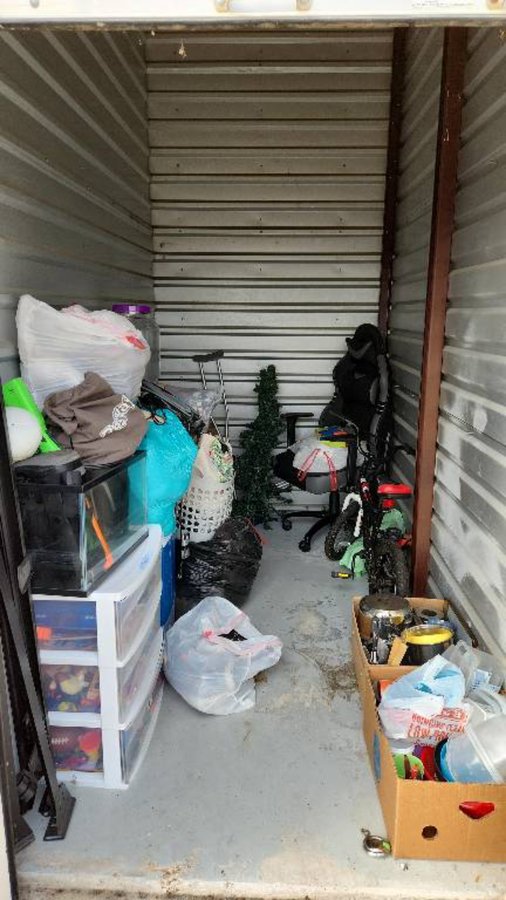 5 x 10 storage unit in Houston, TX