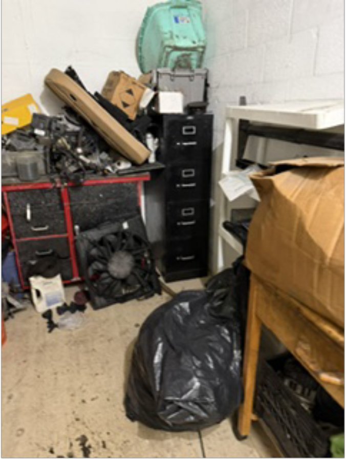 12 x 12 storage unit in Pompano Beach, FL