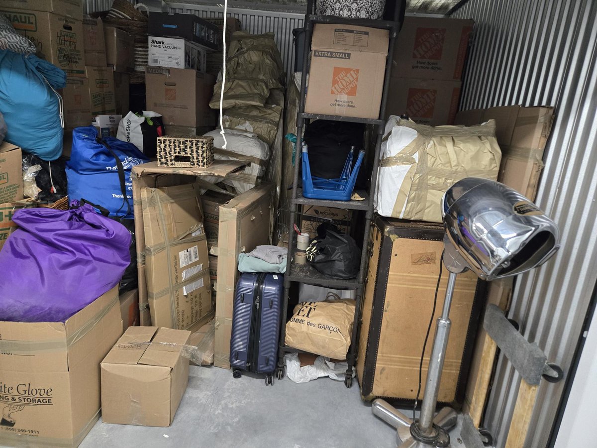10 x 11 storage unit in North Arlington, NJ