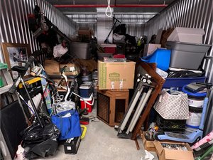 10 x 15 storage unit in Bound Brook, NJ