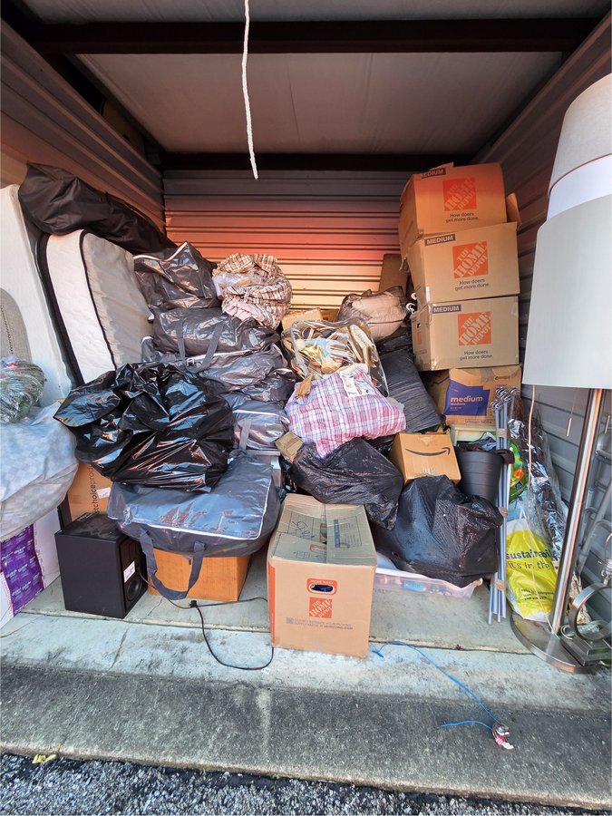 10 x 10 storage unit in Upper Marlboro, MD