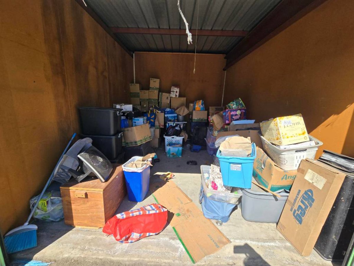 10 x 15 storage unit in Stockton, CA