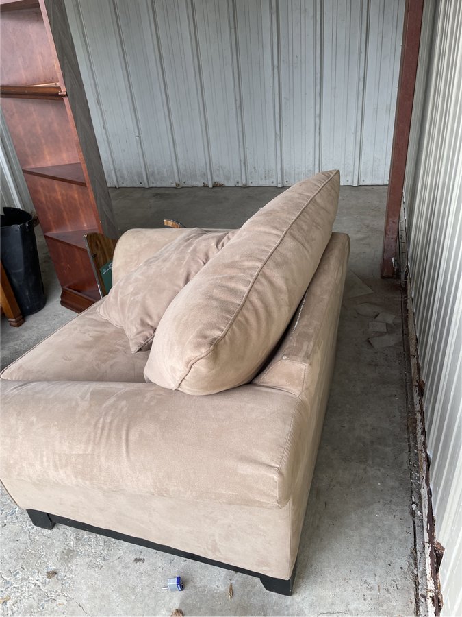 10 x 15 storage unit in Phillipsburg, NJ
