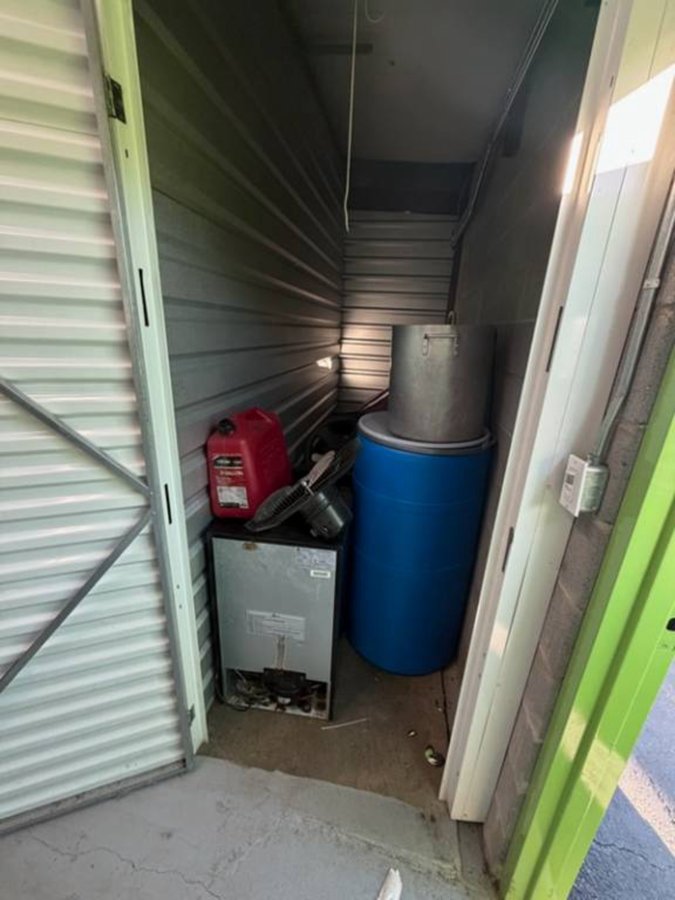 4 x 10 storage unit in Henrico, VA