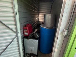 4 x 10 storage unit in Henrico, VA
