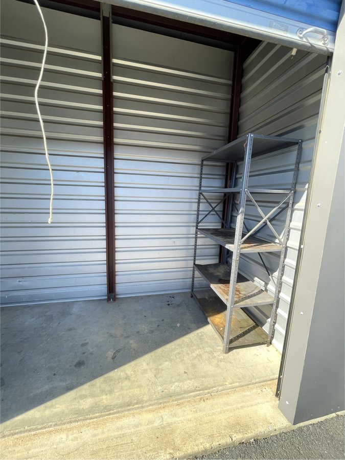 5 x 10 storage unit in Manassas, VA