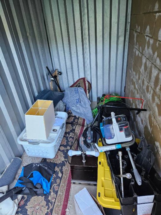 5 x 10 storage unit in Mt Pleasant, SC