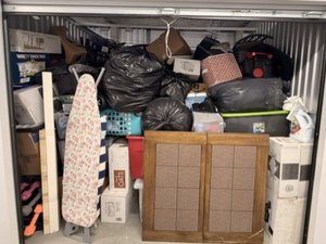 10 x 10 storage unit in Frederick, MD