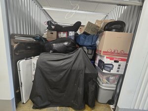 7 x 10 storage unit in Germantown, MD