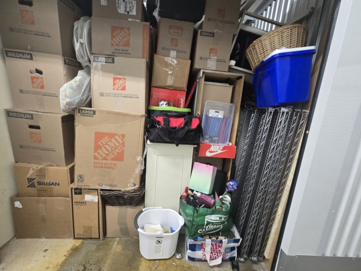 7 x 10 storage unit in Germantown, MD