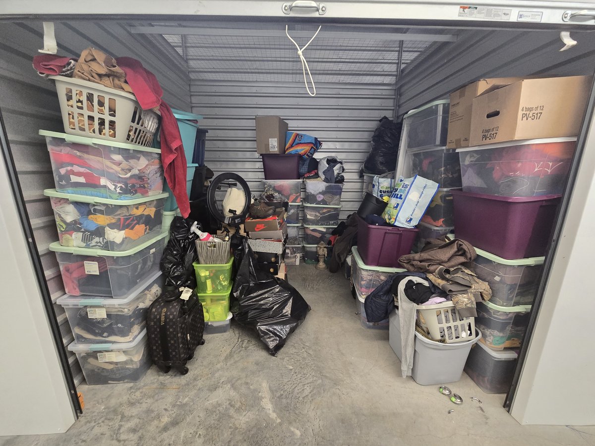 10 x 10 storage unit in Murfreesboro, TN