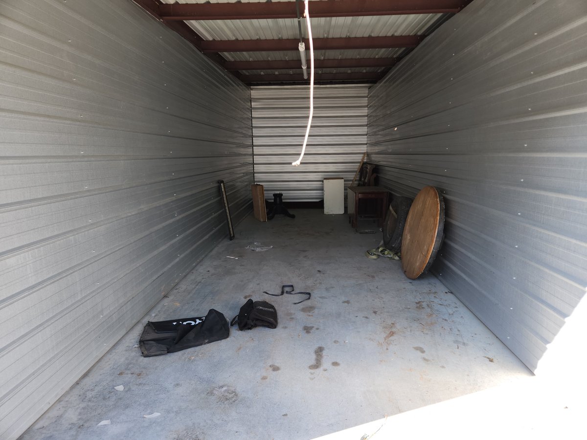 10 x 30 storage unit in Tulsa, OK