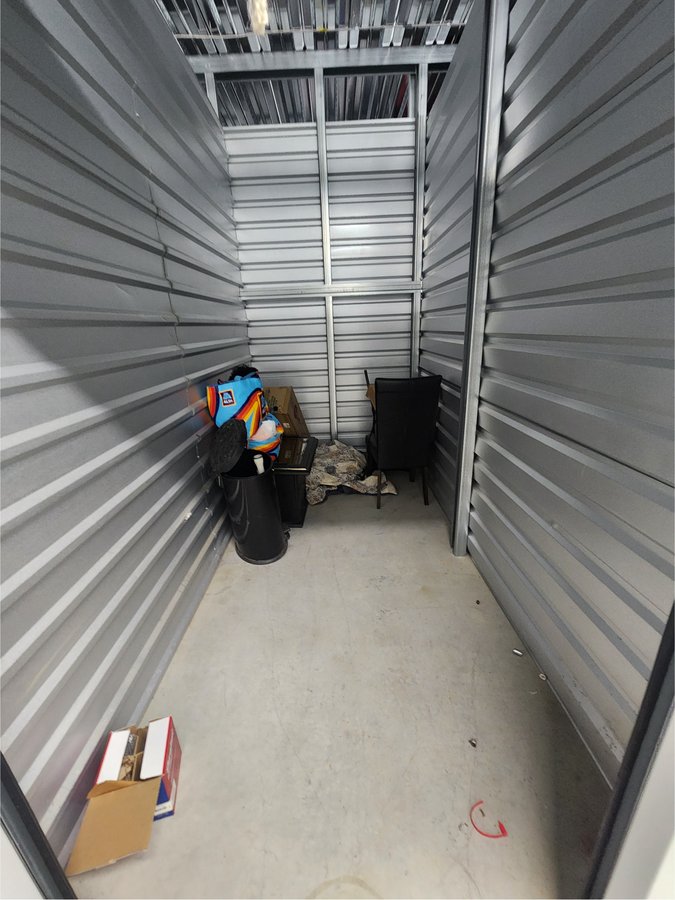 5 x 10 storage unit in Philadelphia, PA
