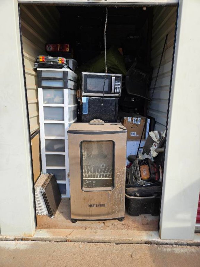 5 x 10 storage unit in Moore, OK