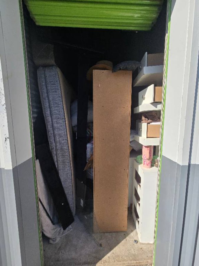 5 x 10 storage unit in Baytown, TX