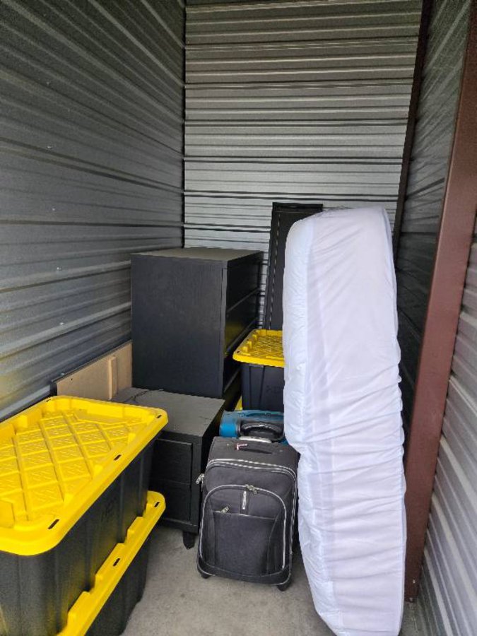 5 x 10 storage unit in Denver, CO