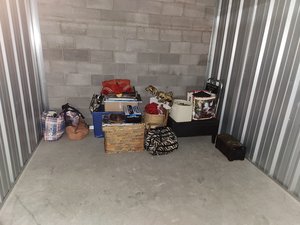 10 x 10 unit in Louisville