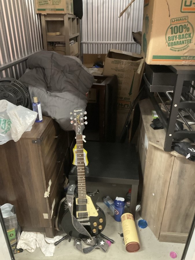5 x 10 storage unit in Irvine, CA