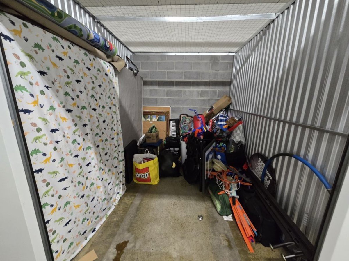 7 x 10 storage unit in Rockville, MD