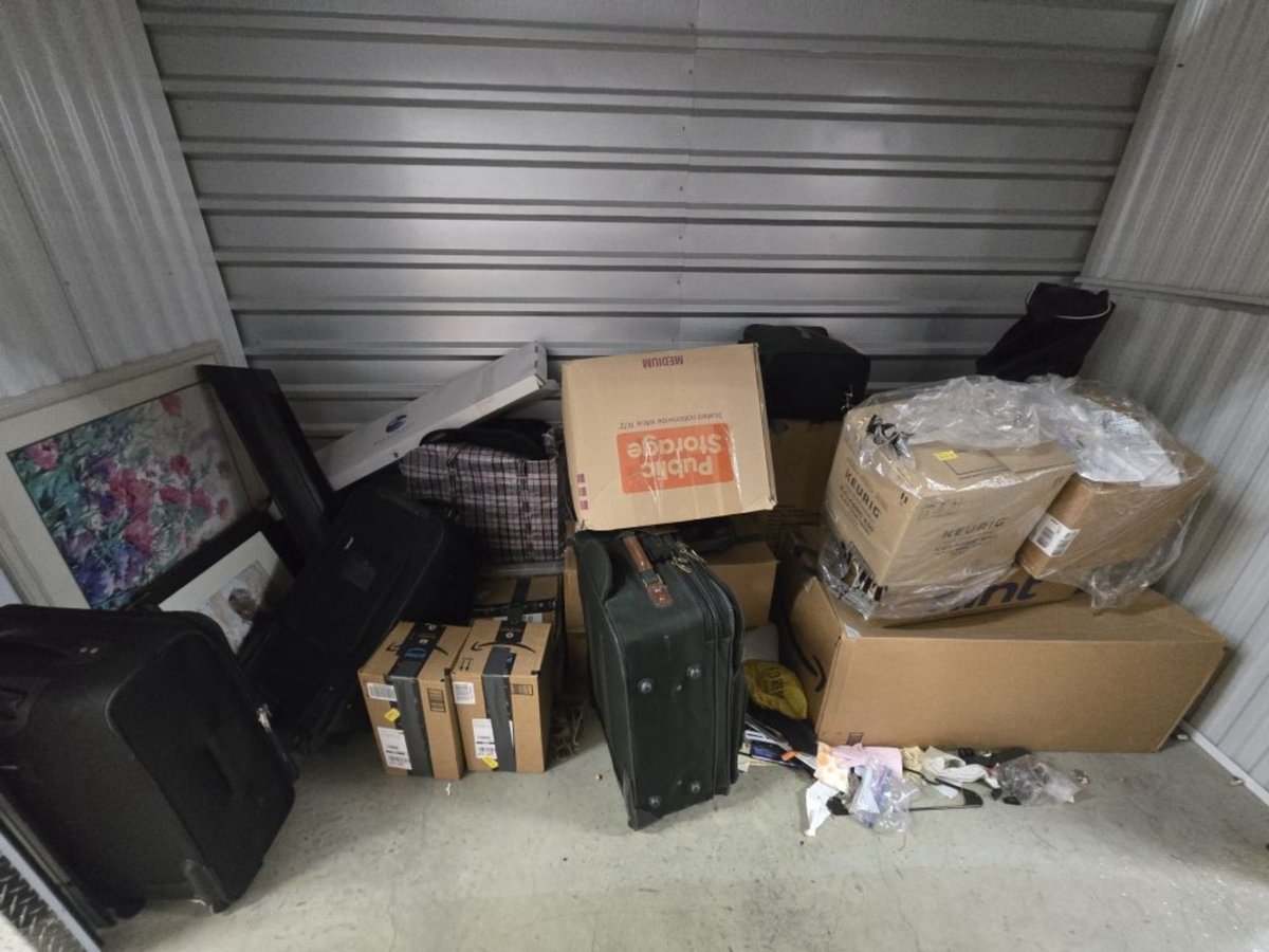 5 x 10 storage unit in Rockville, MD