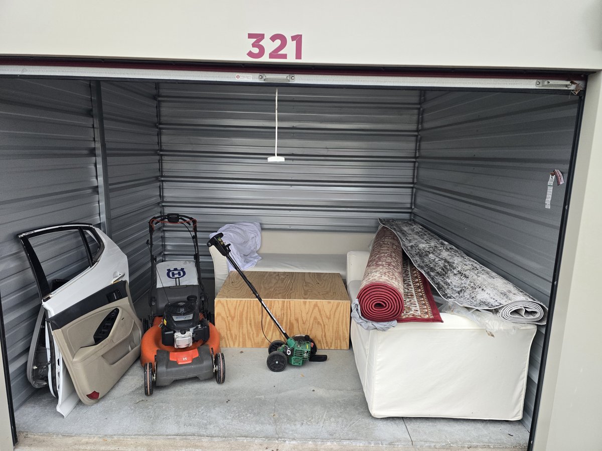 10 x 10 storage unit in Rochester, MN