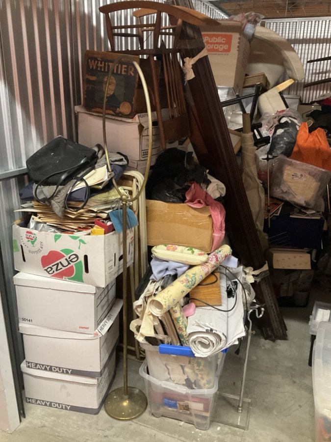 10 x 15 storage unit in Irvine, CA