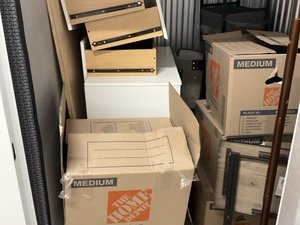 5 x 5 storage unit in Irvine, CA