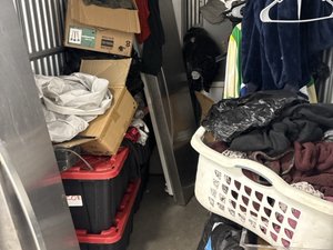 5 x 10 unit in Hobart
