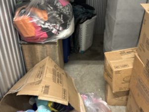 5 x 10 unit in Hobart