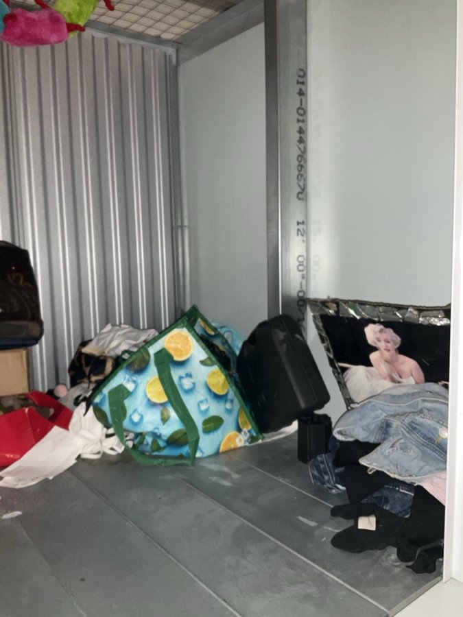 5 x 4 storage unit in Irvine, CA