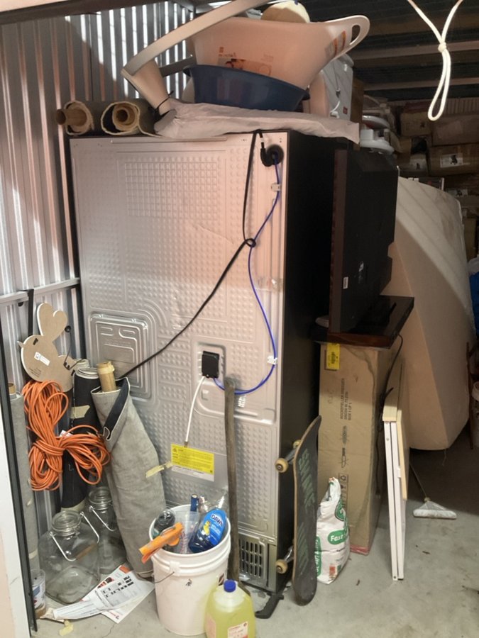 10 x 20 storage unit in Irvine, CA