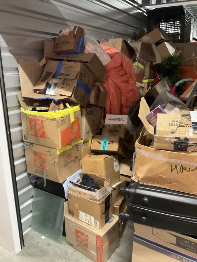 10 x 30 storage unit in Irvine, CA