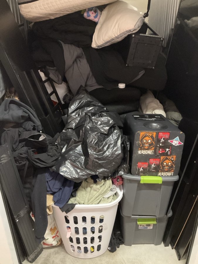 5 x 10 storage unit in Irvine, CA