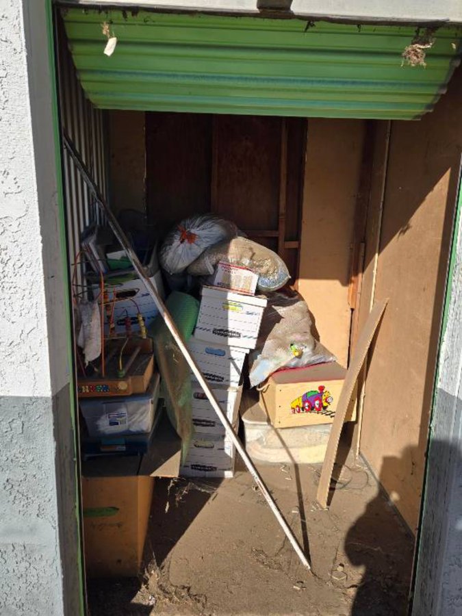 5 x 5 storage unit in Riverside, CA