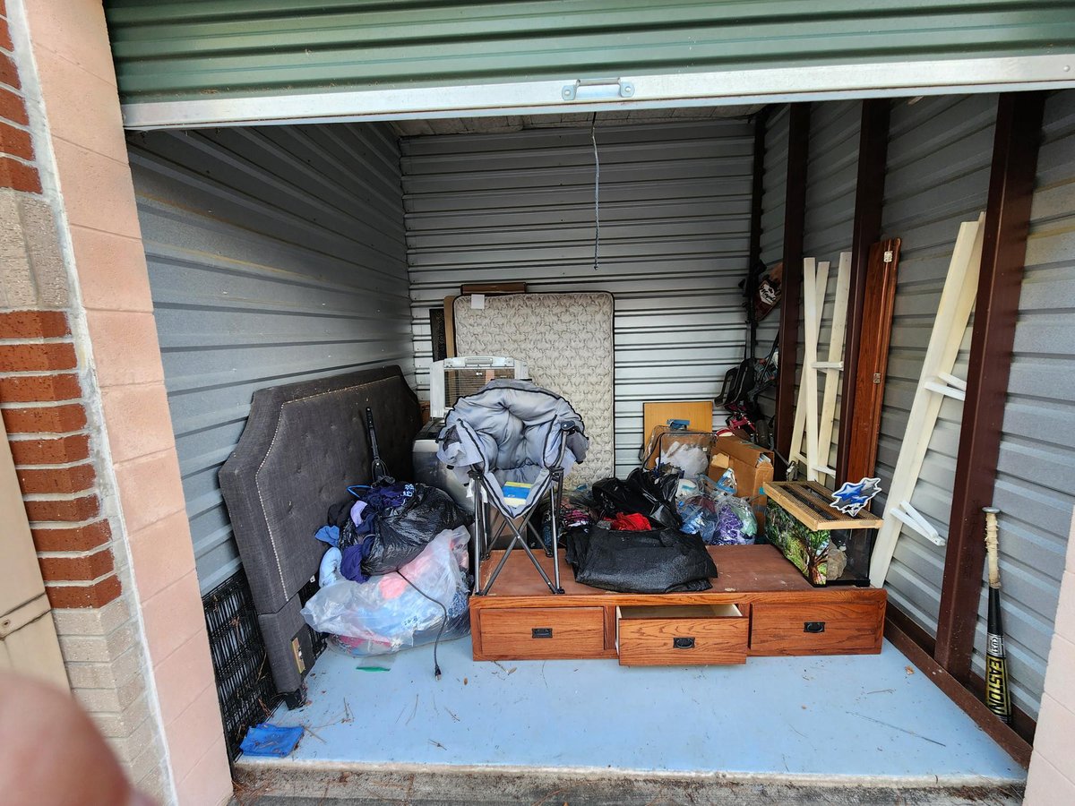 10 x 8 storage unit in Kingwood, TX