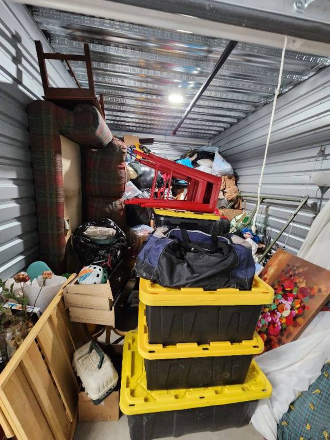 10 x 17 storage unit in Englewood, CO