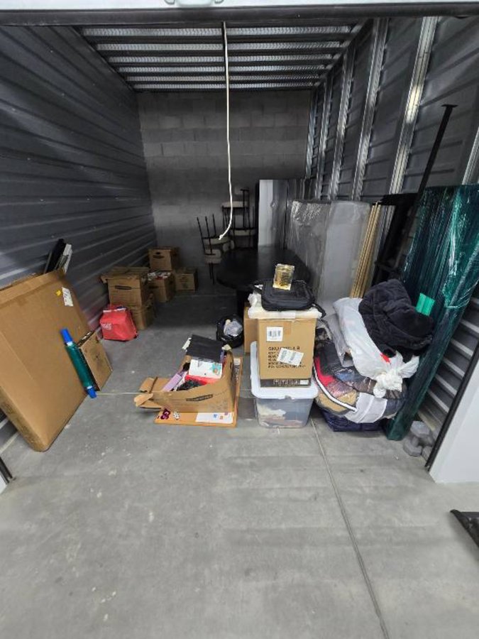 10 x 15 storage unit in Glendale, AZ